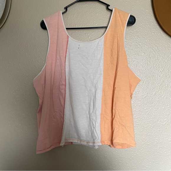 Juniors Women’s BP. Tri Block Colored Super soft lightweight short tank top - Picture 3 of 6